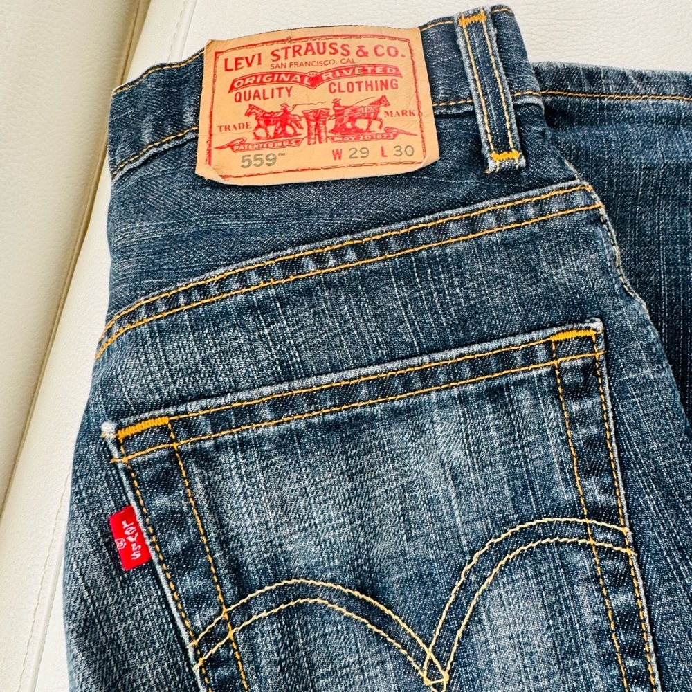 Levi's Dark Blue Denim Jeans for men size waist 29 length 30 GUC - Picture 2 of 6